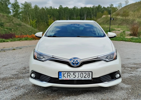 Toyota Auris cena 59900 przebieg: 130000, rok produkcji 2015 z Jaworzno małe 277